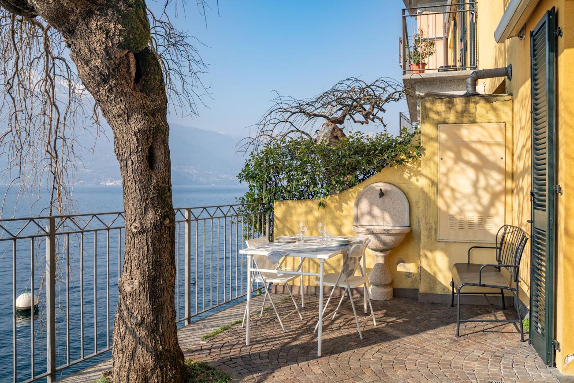 Il Glicine Sul Lago - Wisteria On The Lake Bellano Exteriör bild